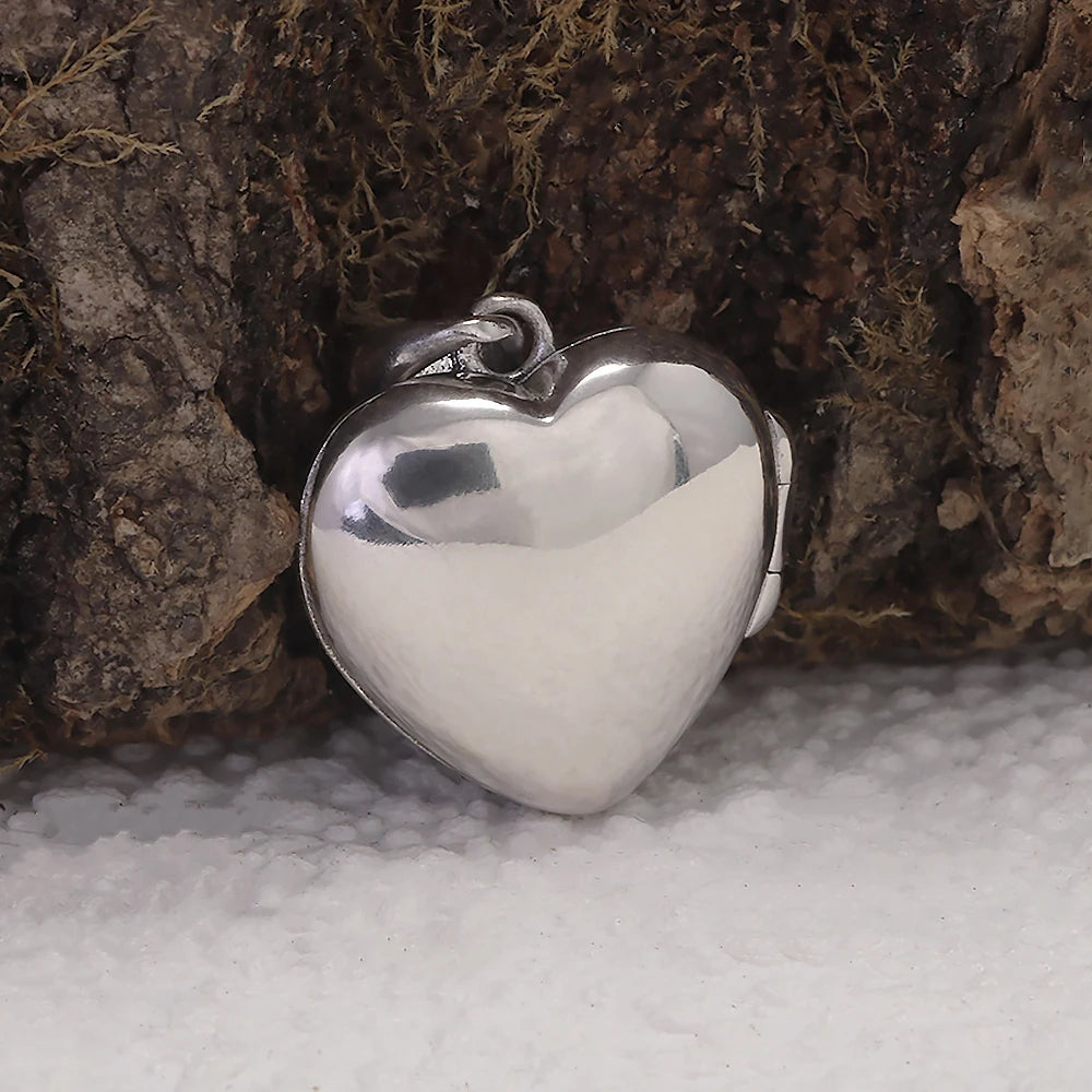 Midnight Onyx Filigree Heart Pendant